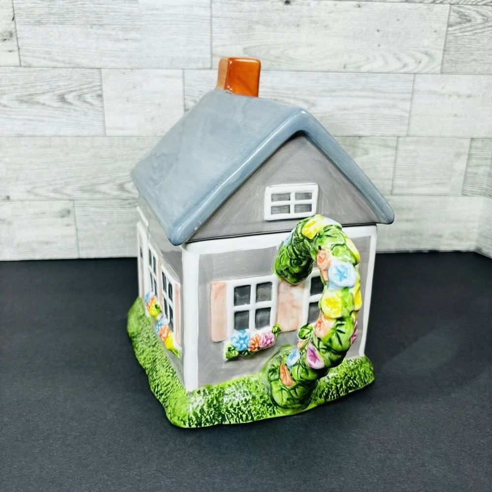 Sakura Claire Murray NANTUCKET Earthenware‎ Hand Painted Flower House Teapot